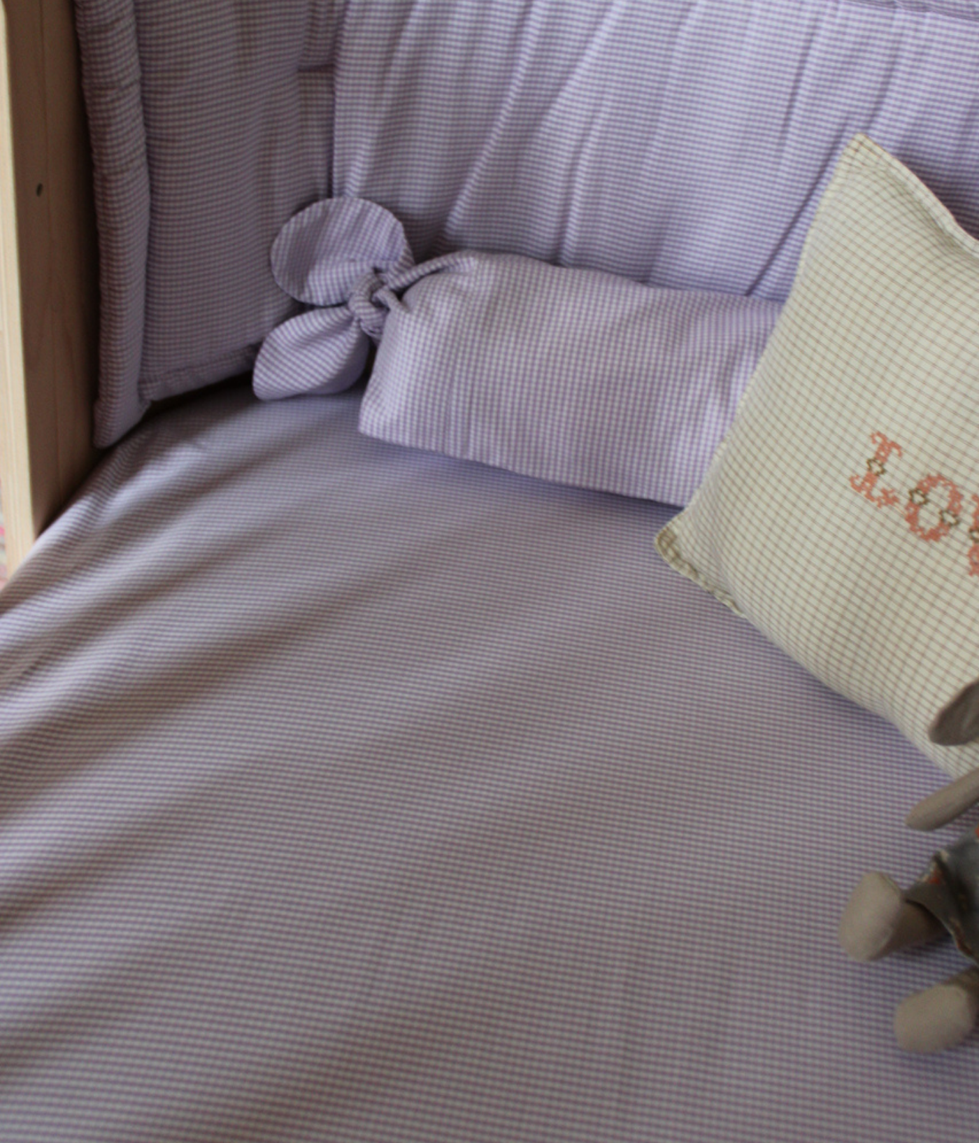 Vichy Spannbettlaken aus Bio-Baumwolle für Babybett Flieder
